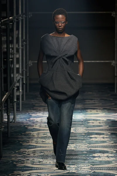 Look 13